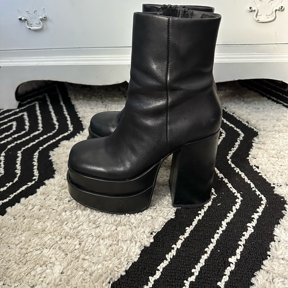 Steve Madden Cobra boots - Picture 3 of 7